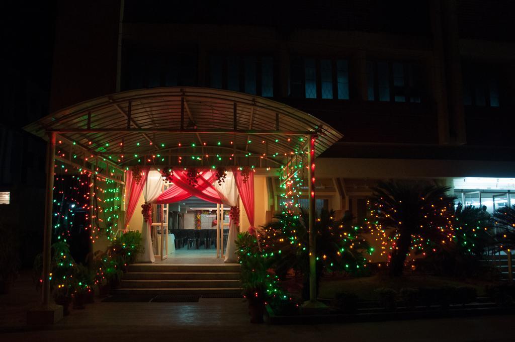 Vinnca Lrn Excellency Salem Exterior foto